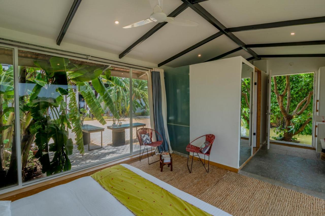 Saffronstays Onellaa, Nashik - Infinity Pool Villa Surrounded By A Vineyard Exterior foto